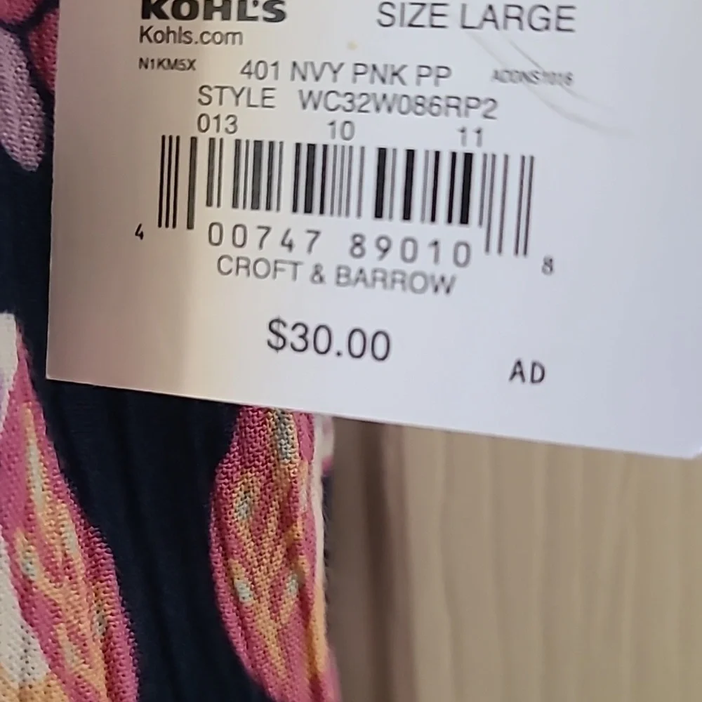 CROFT AND BARROW WOMENS BLUE AND PINK FLORAL SLEEVELESS SUMMER TOP SIZE LARGE - Picture 12 of 15